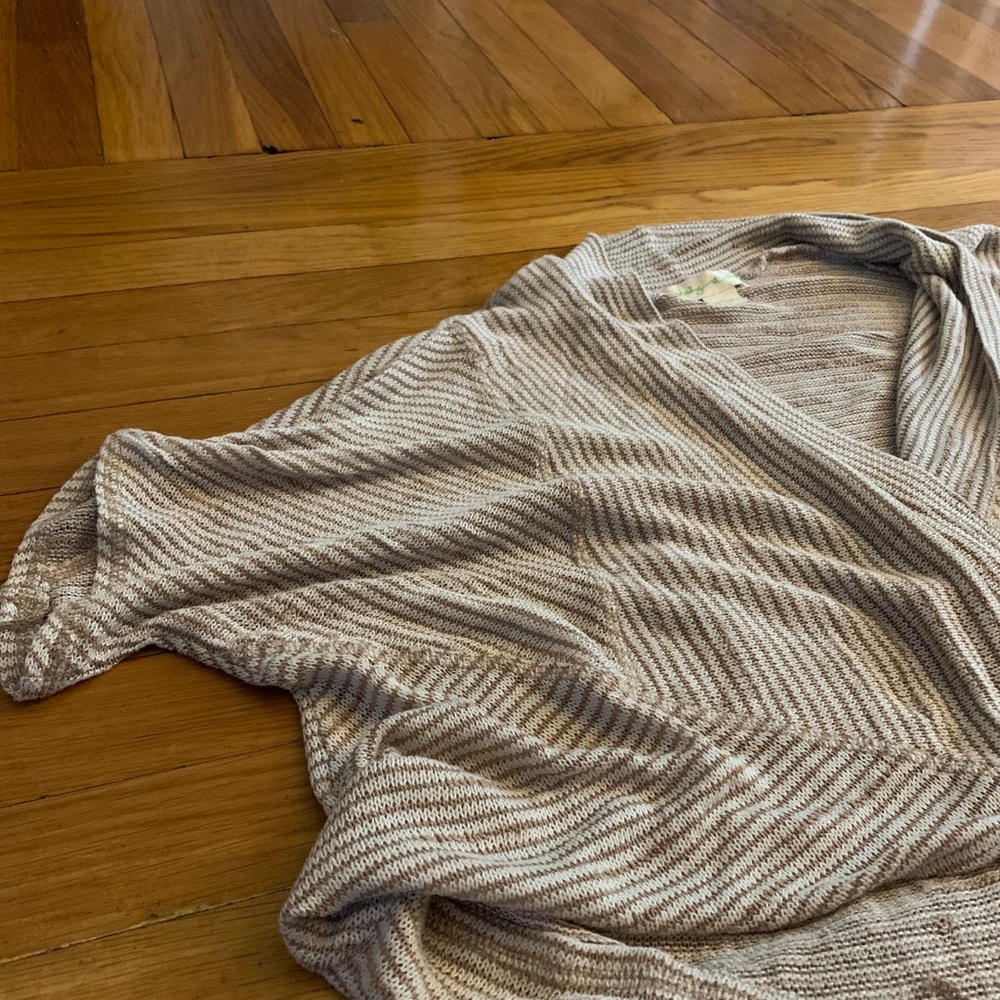 Lightweight Open Sweater - Picture 2 of 4
